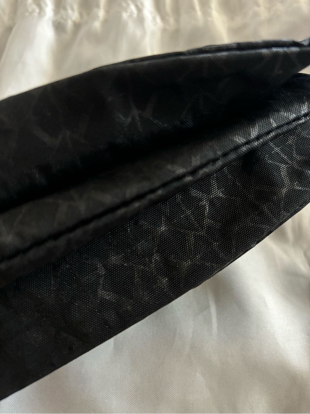 Kipling Pouch - Picture 7 of 7